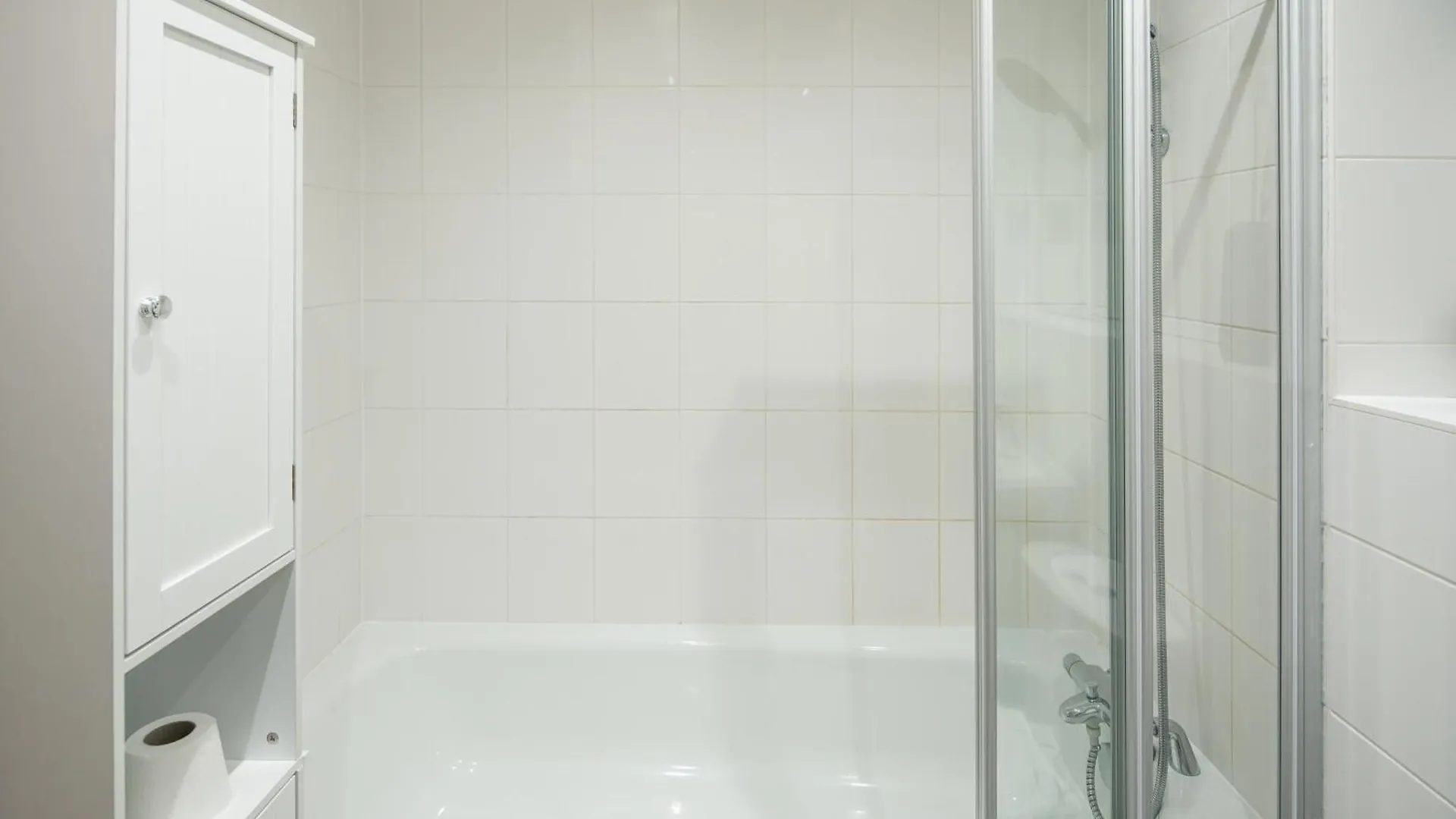 Stylish Apartment Near Central London 0*,  United Kingdom