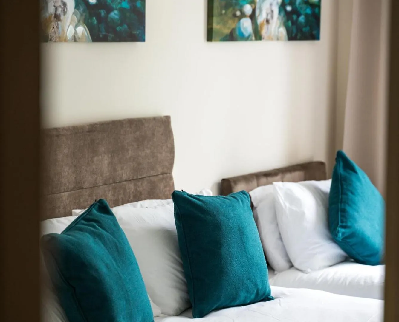 Stylish Apartment Near Central London