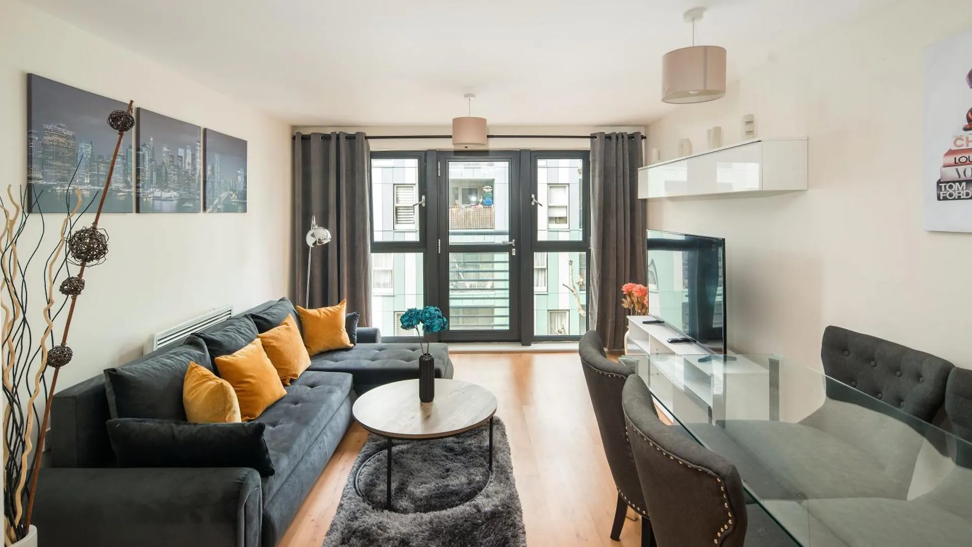 Stylish Apartment Near Central London